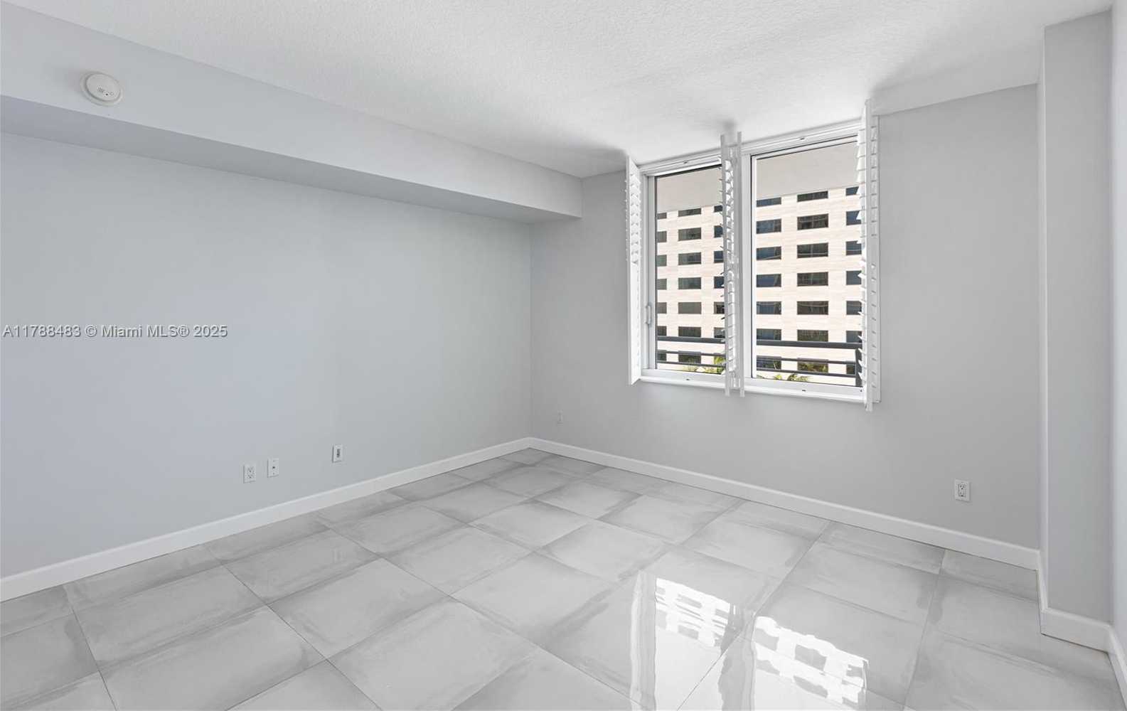 Small Image of 335 SOUTH BISCAYNE BLVD #1110, Miami Number 13