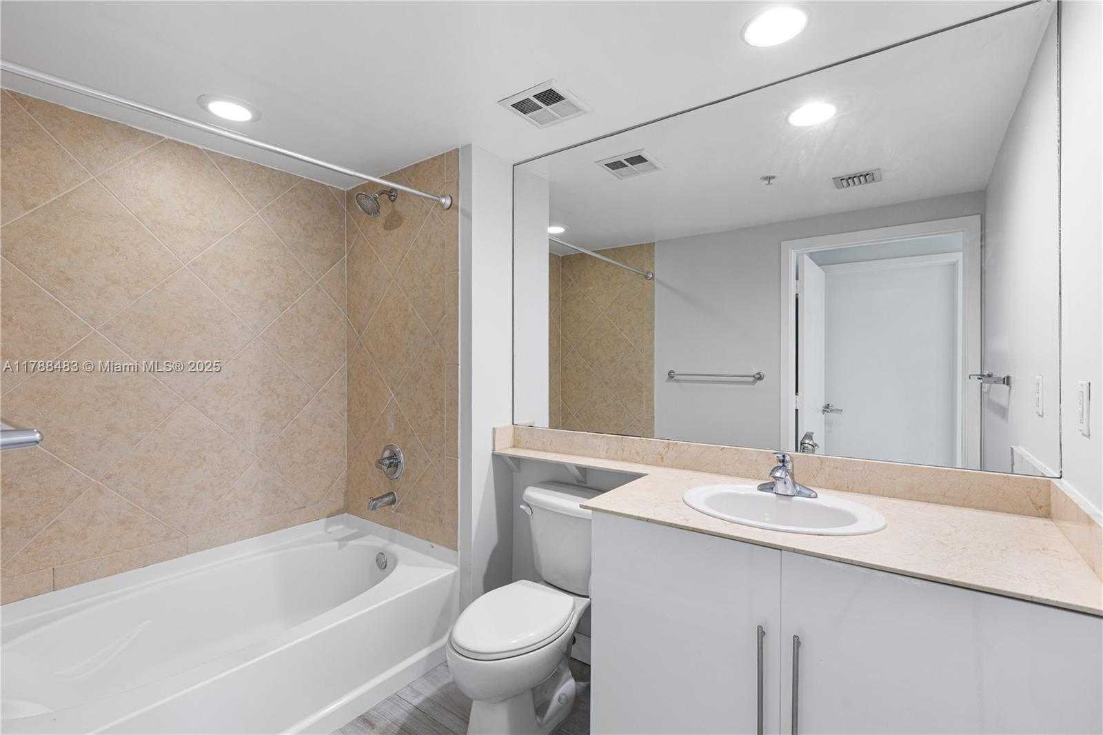 Small Image of 335 SOUTH BISCAYNE BLVD #1110, Miami Number 16