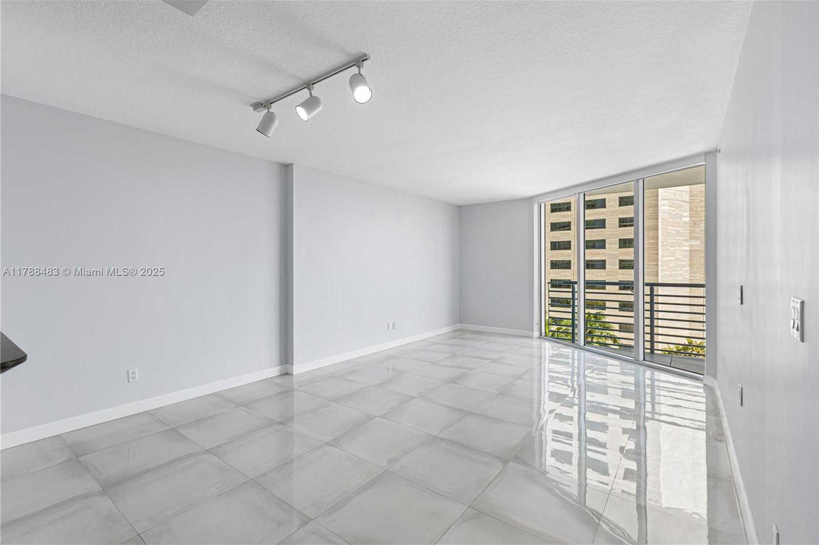 Small Image of 335 SOUTH BISCAYNE BLVD #1110, Miami Number 7