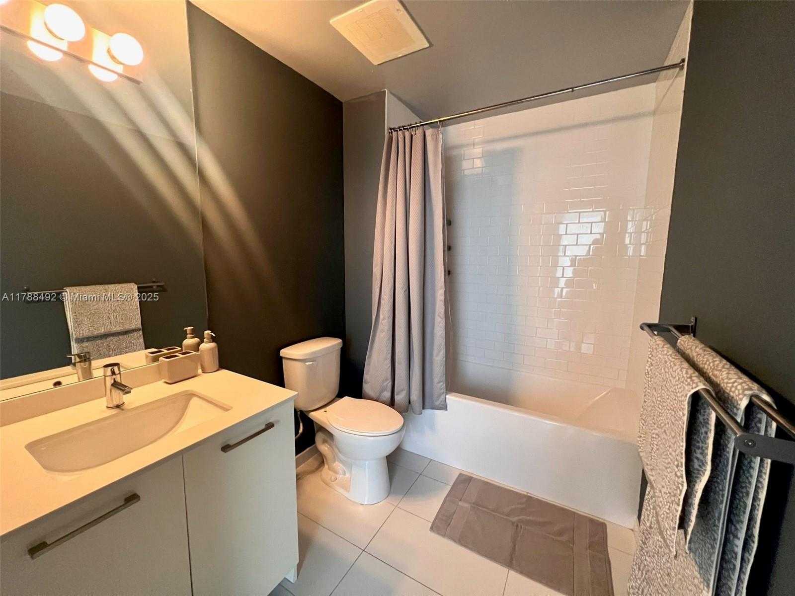 Small Image of 151 SOUTH EAST 1ST ST #810, Miami Number 11