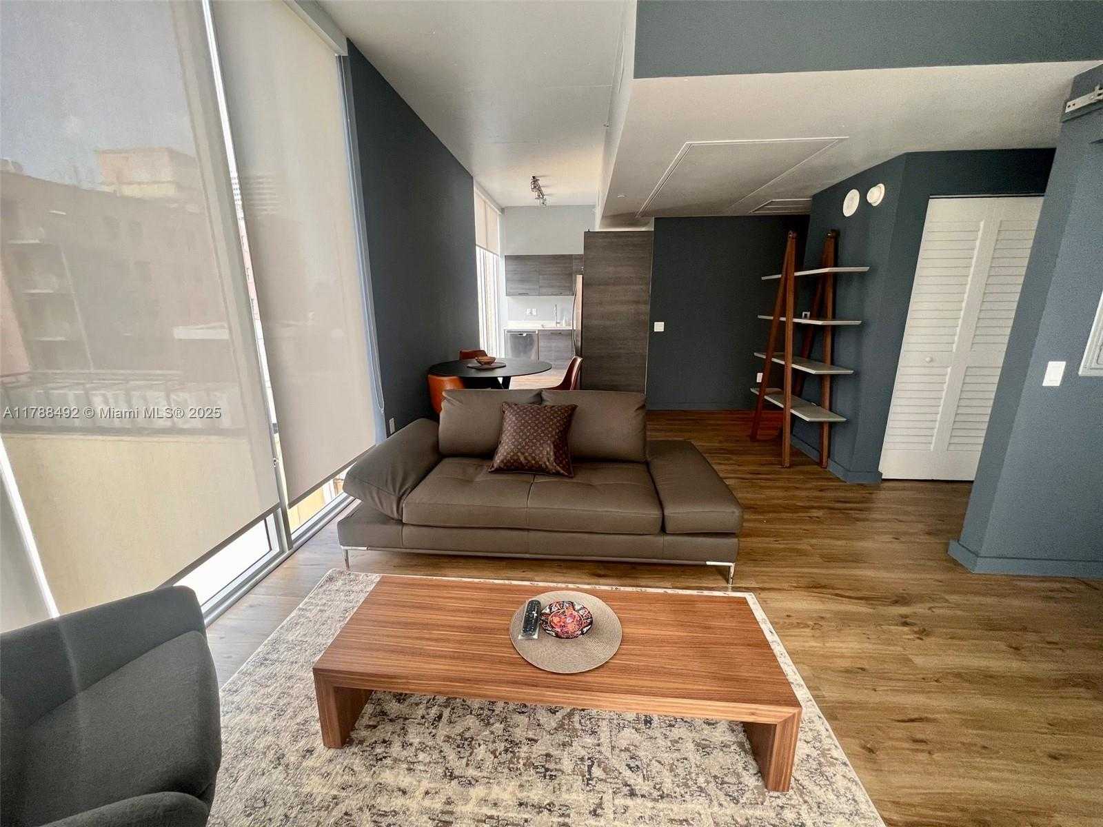 Small Image of 151 SOUTH EAST 1ST ST #810, Miami Number 2