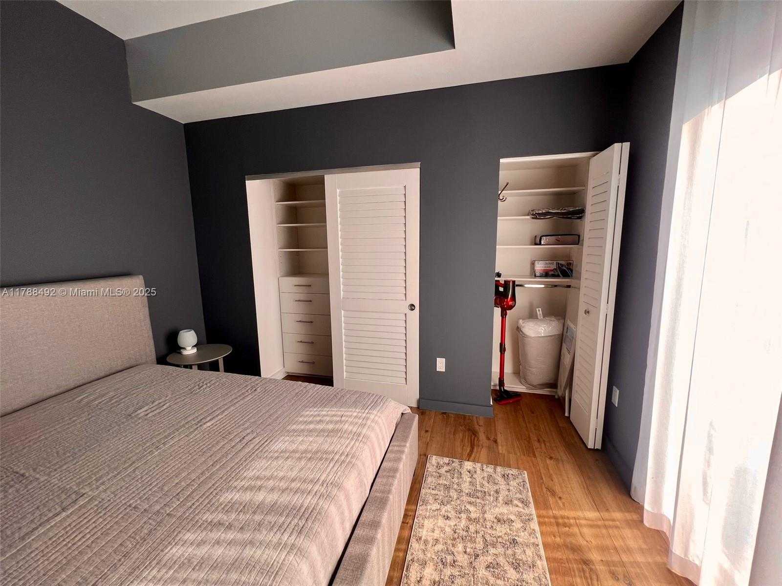 Small Image of 151 SOUTH EAST 1ST ST #810, Miami Number 9