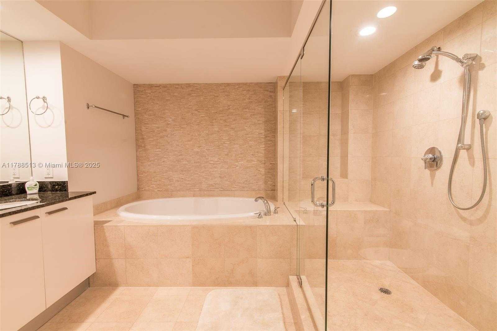 Small Image of 1800 SOUTH OCEAN DR #2202, Hallandale Beach Number 14