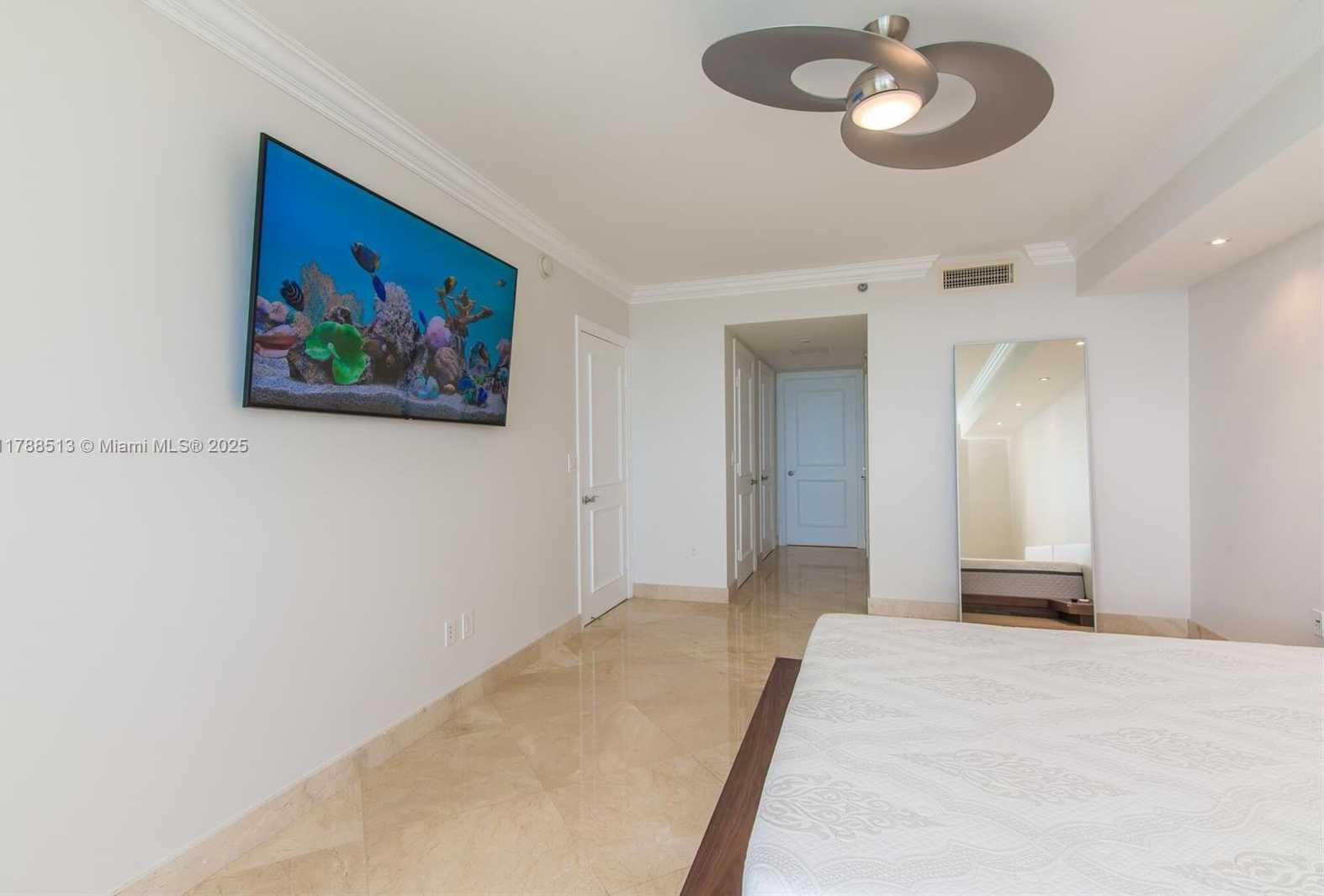 Small Image of 1800 SOUTH OCEAN DR #2202, Hallandale Beach Number 19