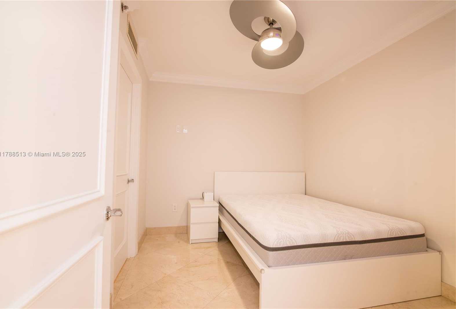 Small Image of 1800 SOUTH OCEAN DR #2202, Hallandale Beach Number 23