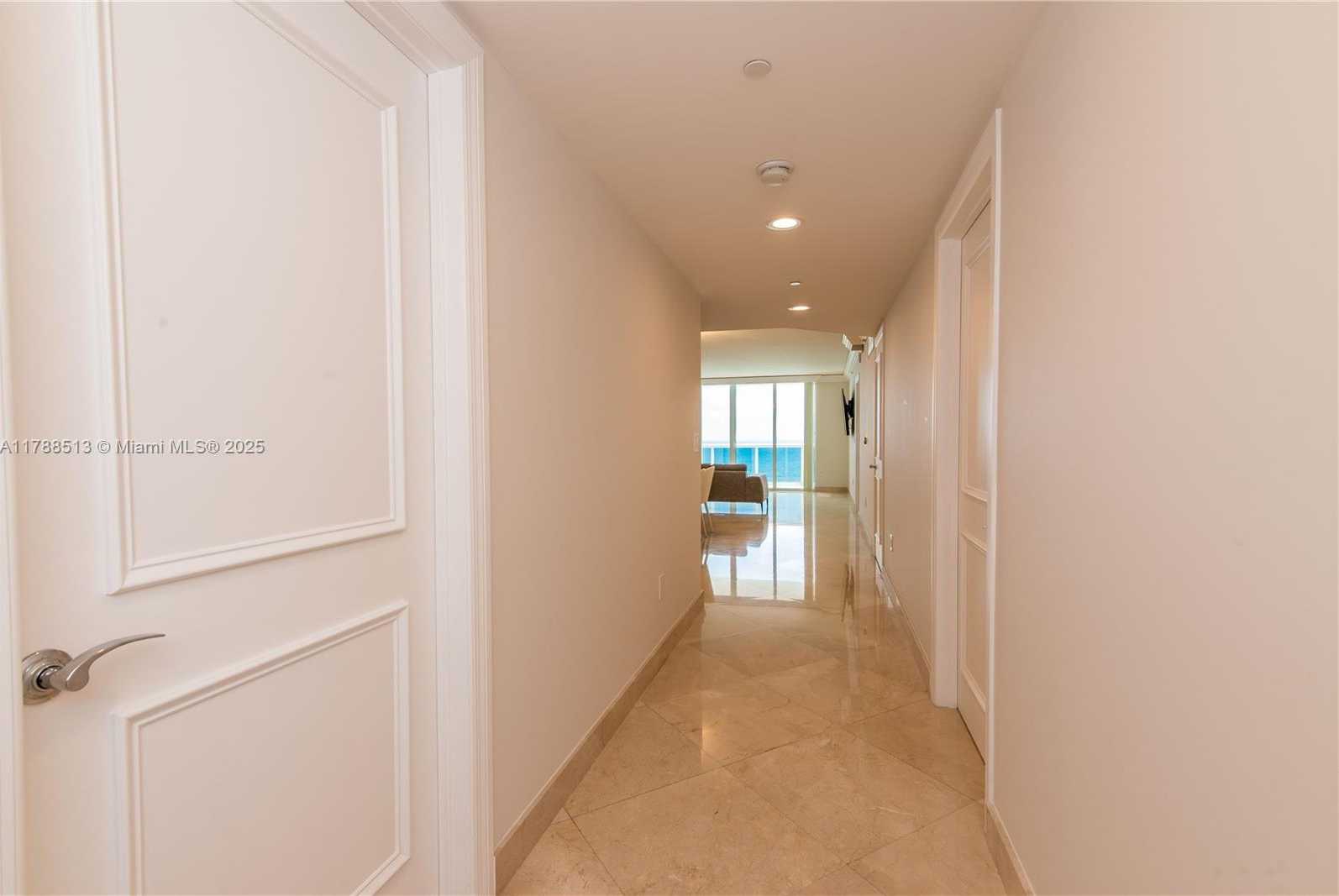 Small Image of 1800 SOUTH OCEAN DR #2202, Hallandale Beach Number 26