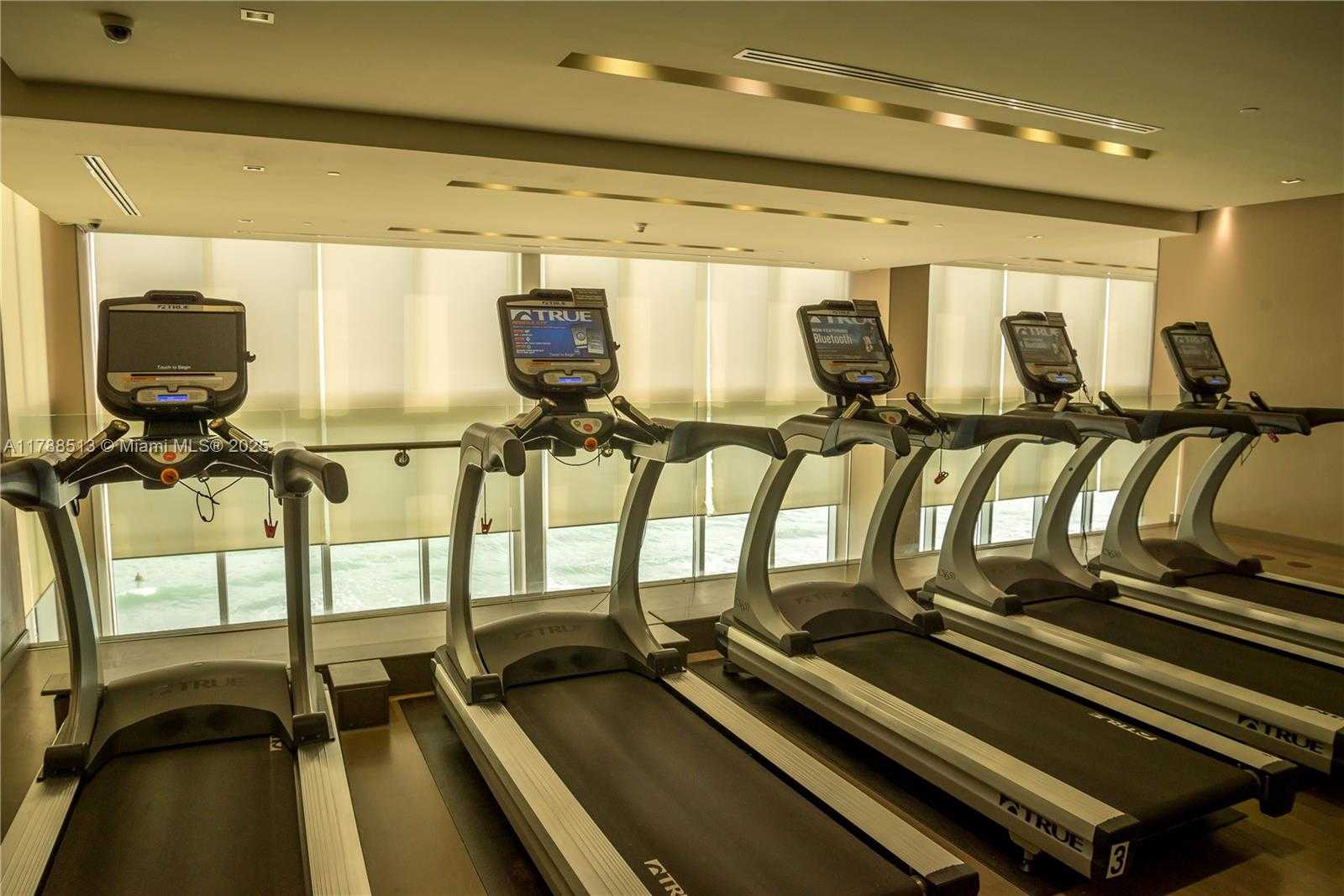 Small Image of 1800 SOUTH OCEAN DR #2202, Hallandale Beach Number 32