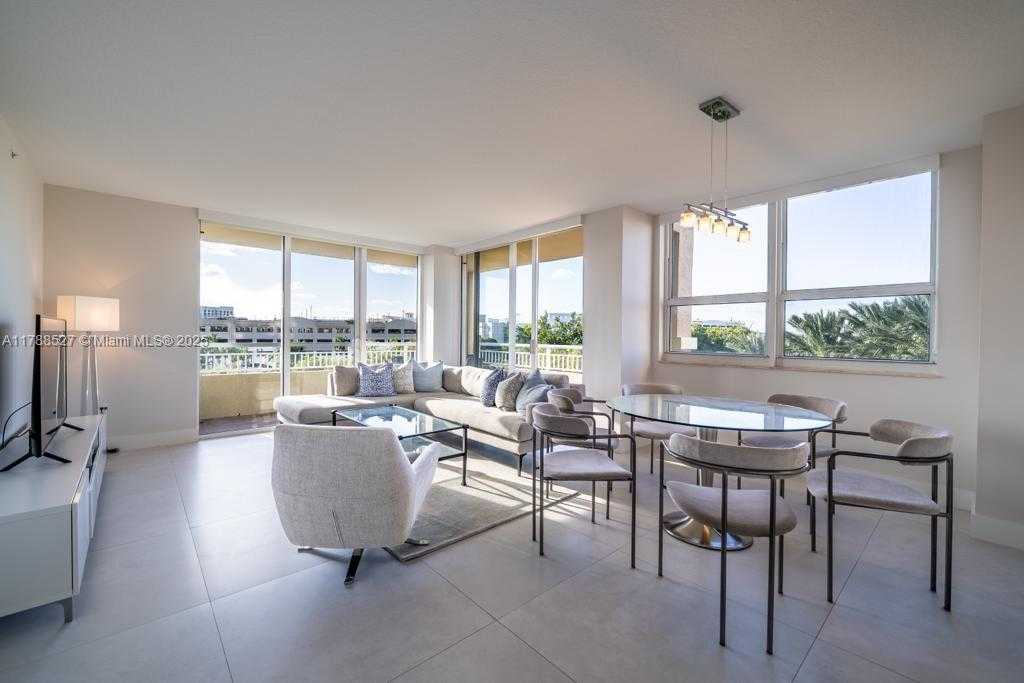Small Image of 19501 WEST COUNTRY CLUB DR #409, Aventura Number 4
