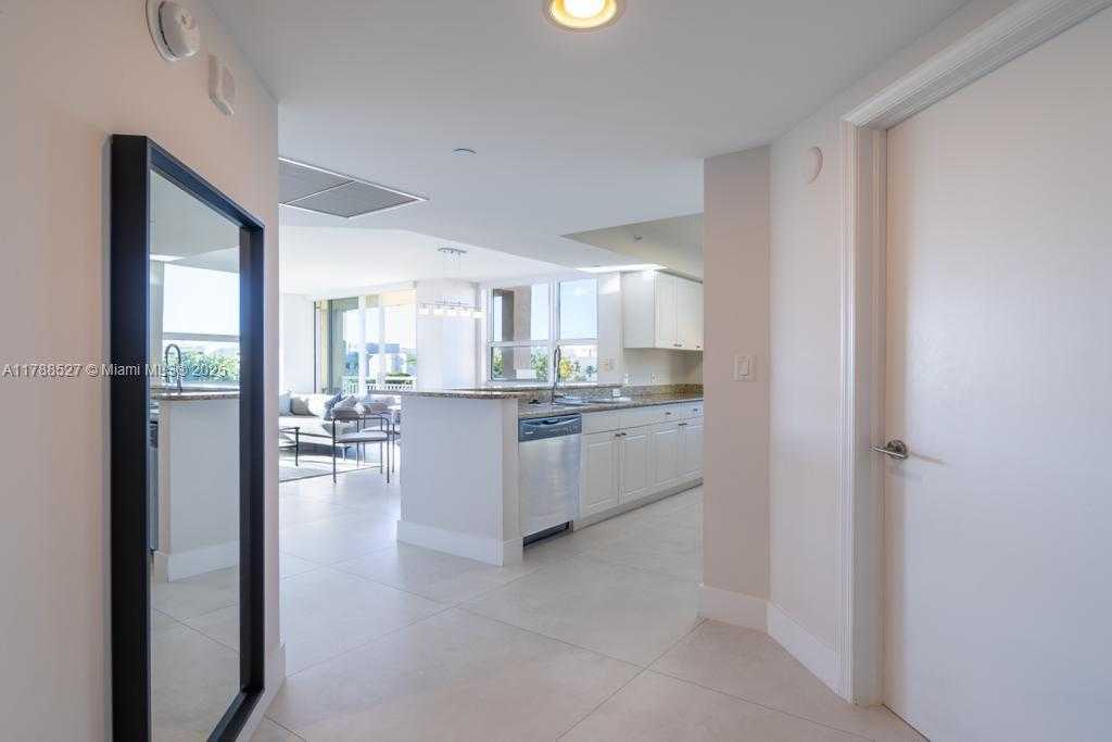 Small Image of 19501 WEST COUNTRY CLUB DR #409, Aventura Number 6