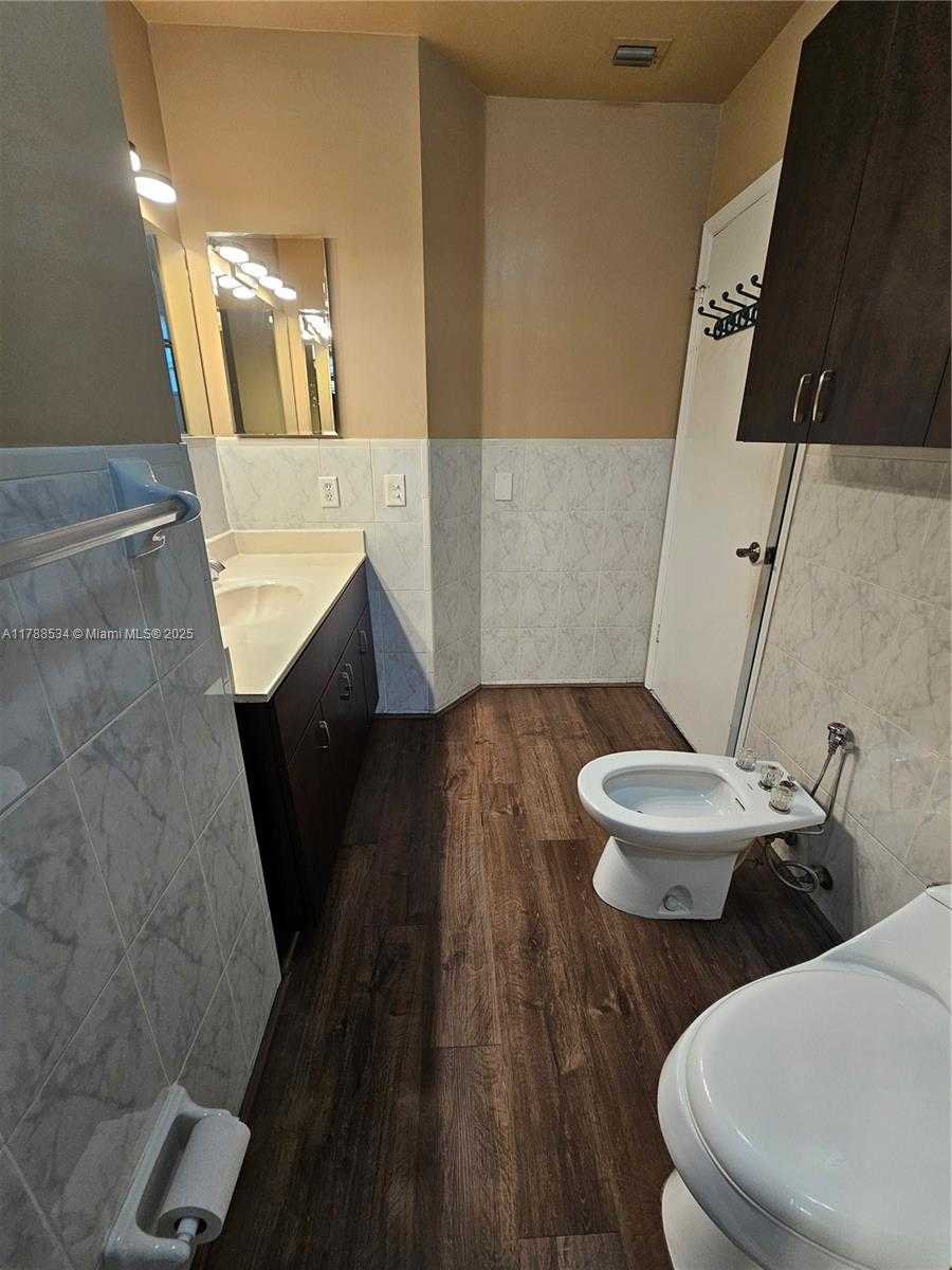 Small Image of 8905 NORTH WEST 121ST ST, Hialeah Gardens Number 10