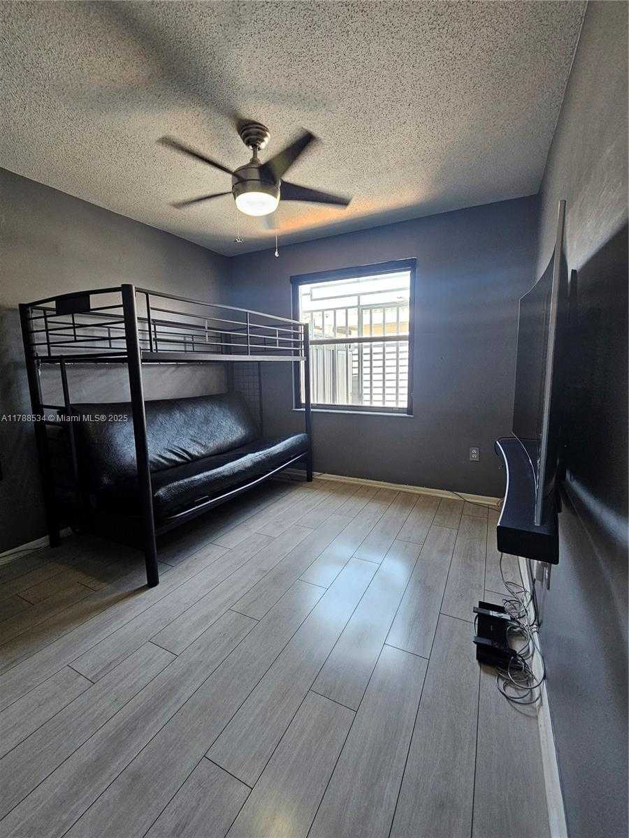 Small Image of 8905 NORTH WEST 121ST ST, Hialeah Gardens Number 14