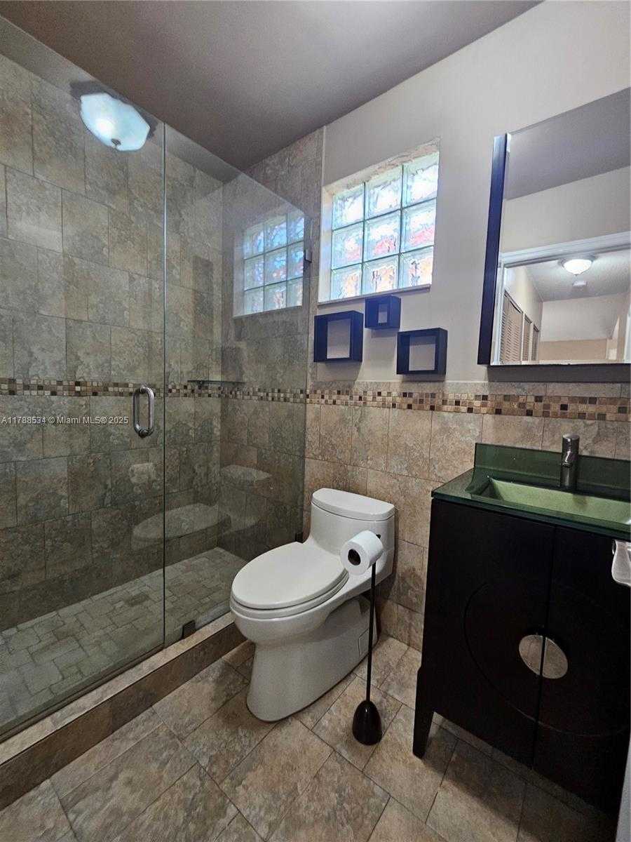 Small Image of 8905 NORTH WEST 121ST ST, Hialeah Gardens Number 15