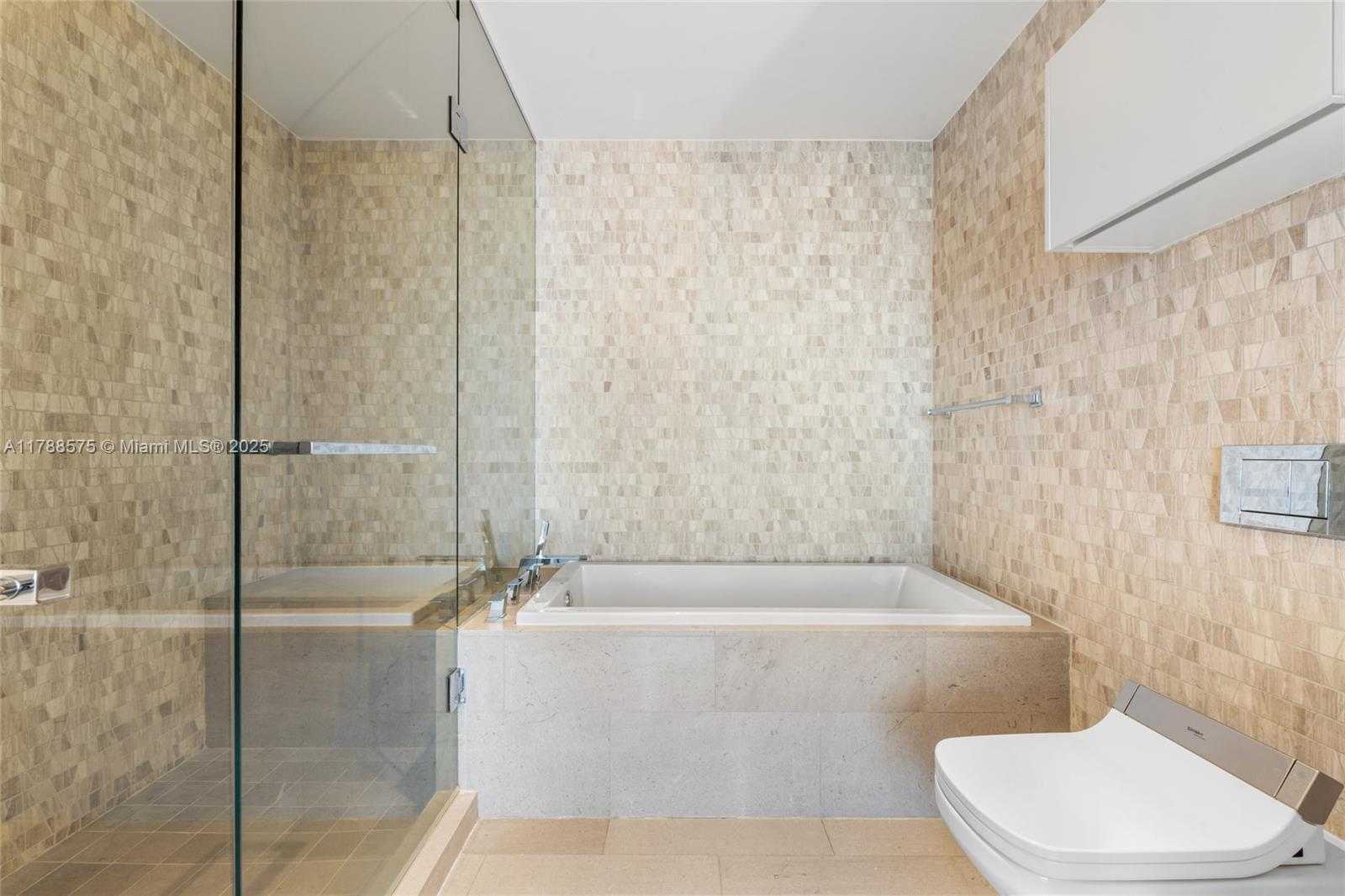 Small Image of 68 SOUTH EAST 6TH ST #2306, Miami Number 19