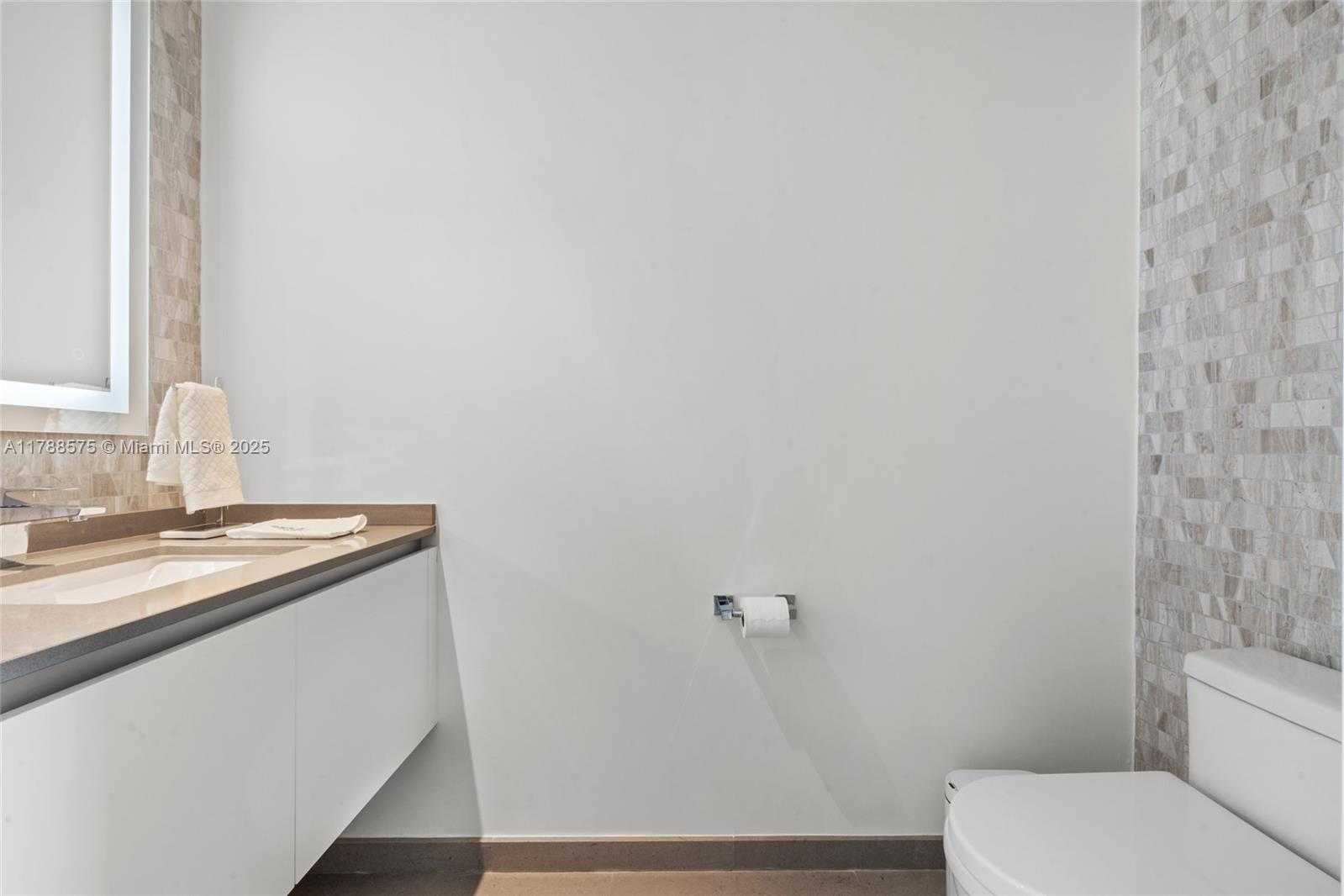 Small Image of 68 SOUTH EAST 6TH ST #2306, Miami Number 22