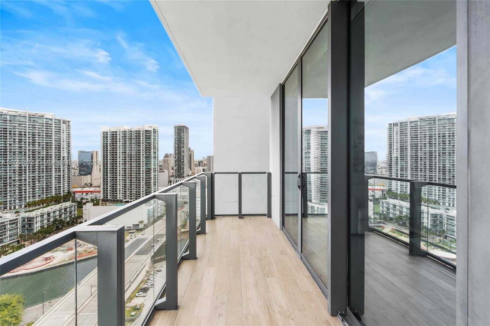 Small Image of 68 SOUTH EAST 6TH ST #2306, Miami Number 25