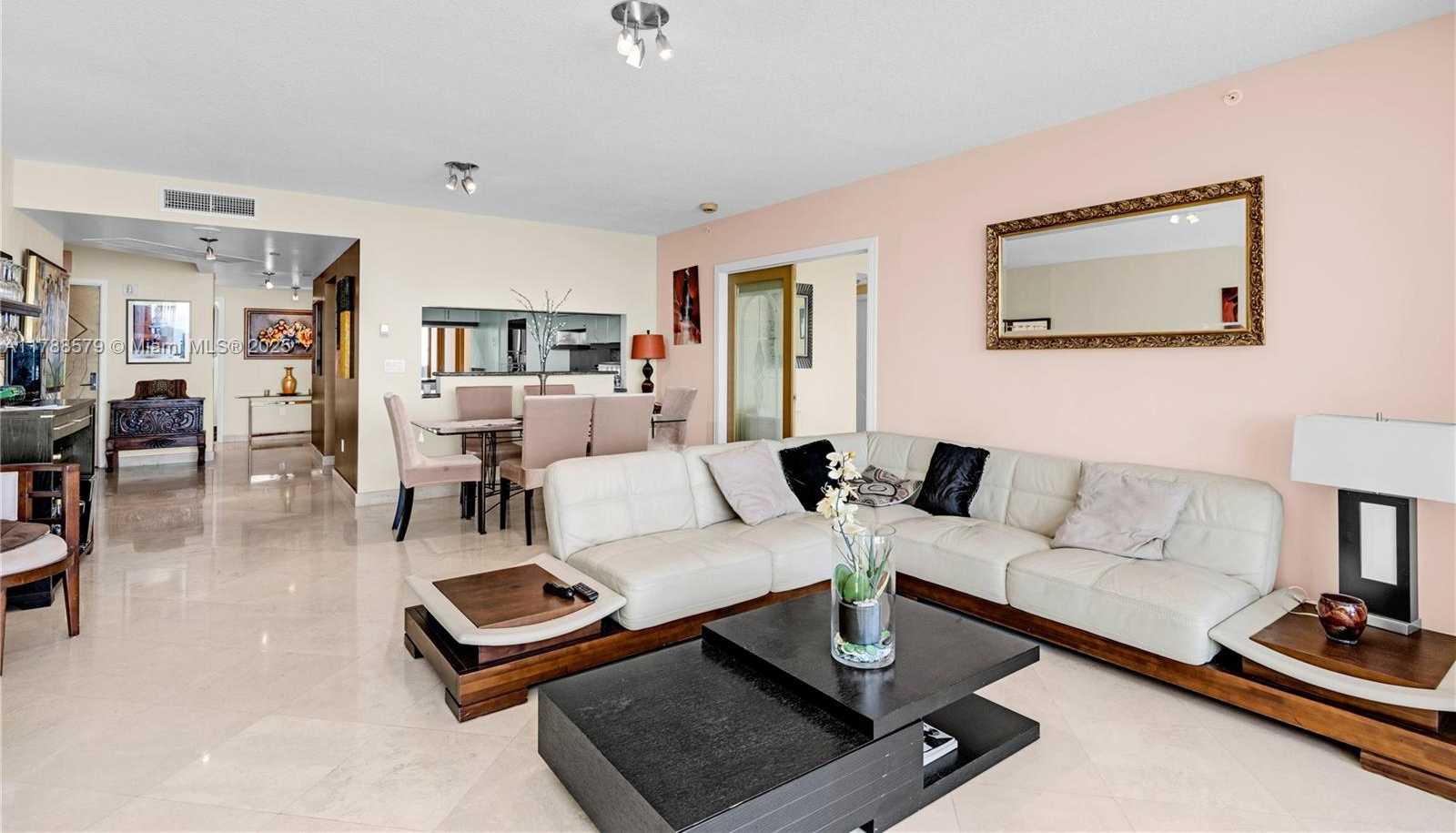 Small Image of 1455 OCEAN DR #1106, Miami Beach Number 12
