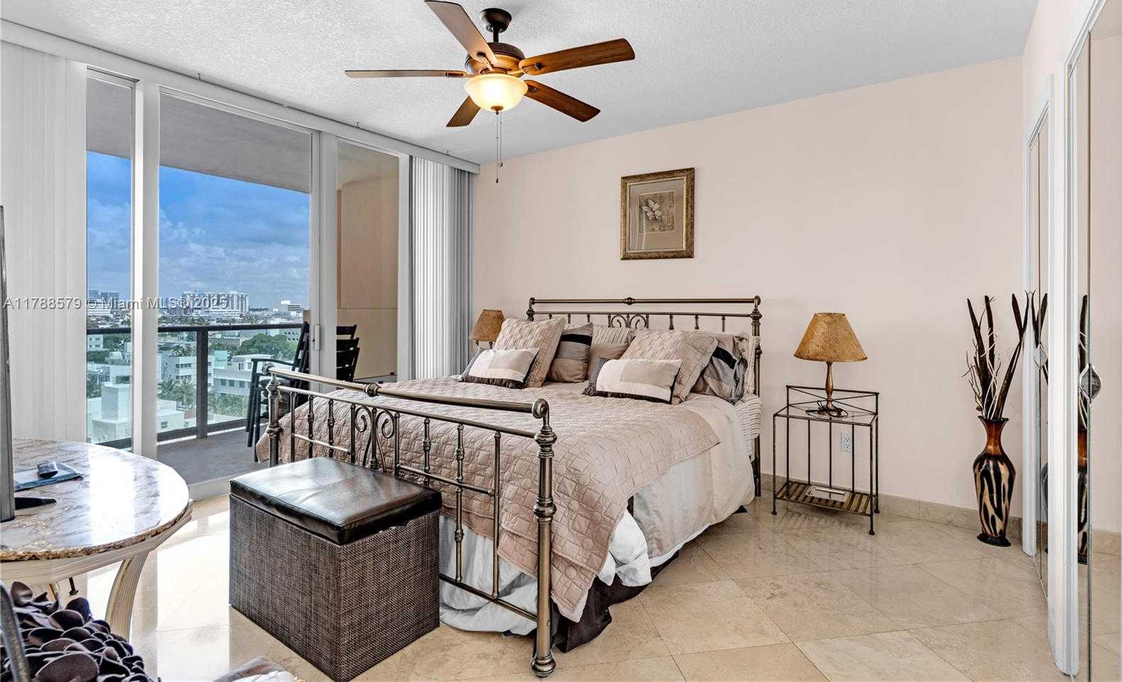 Small Image of 1455 OCEAN DR #1106, Miami Beach Number 22