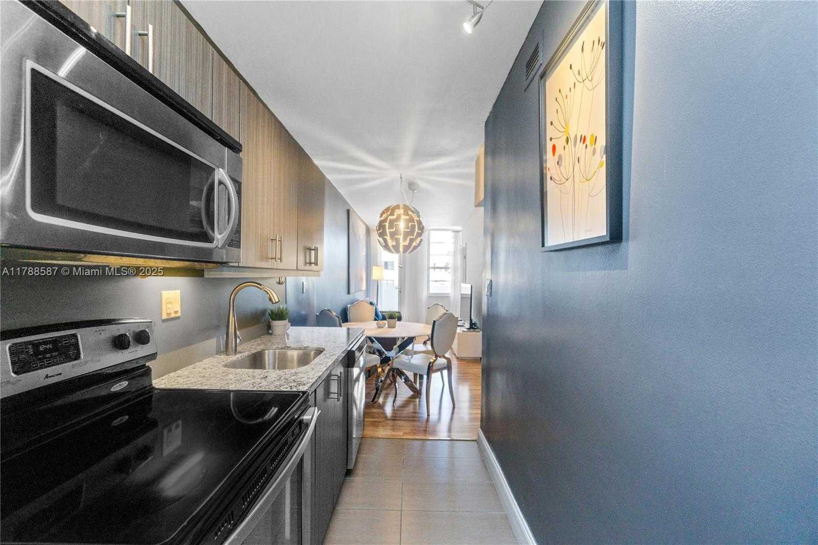 Small Image of 100 LINCOLN RD #309, Miami Beach Number 6