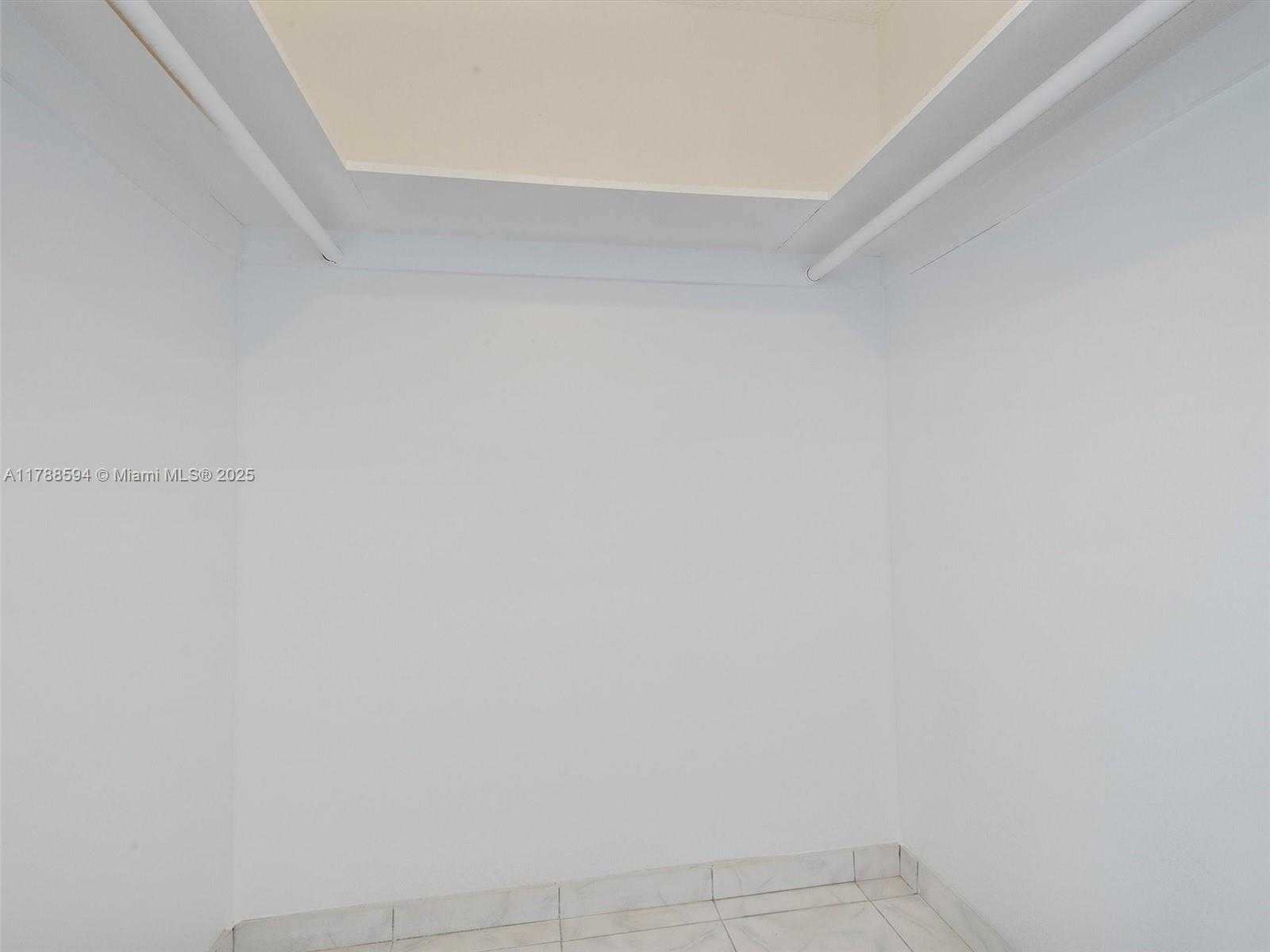 Small Image of 400 KINGS POINT DR #523, Sunny Isles Beach Number 15