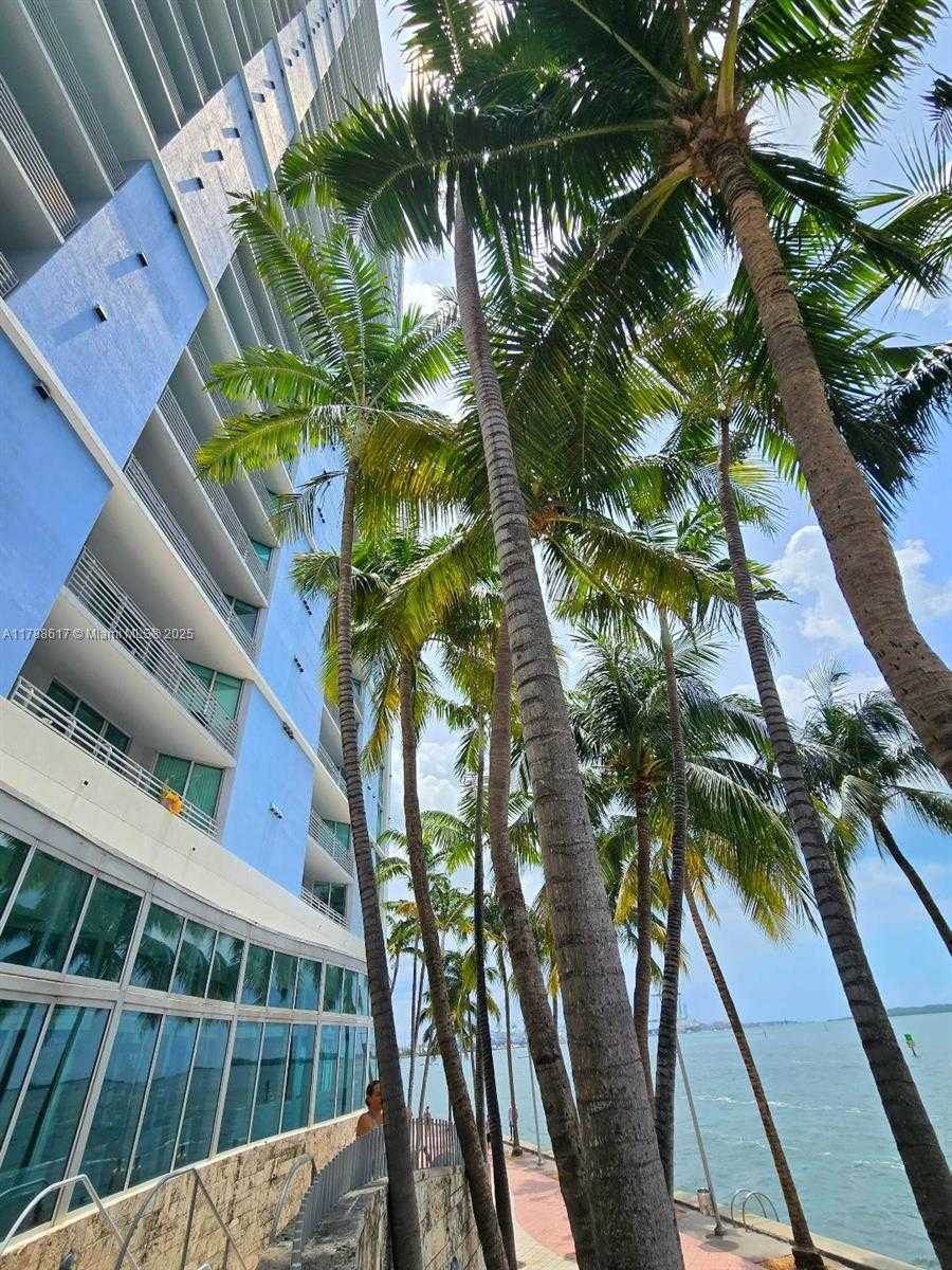 Small Image of 335 SOUTH BISCAYNE BLVD #812, Miami Number 18