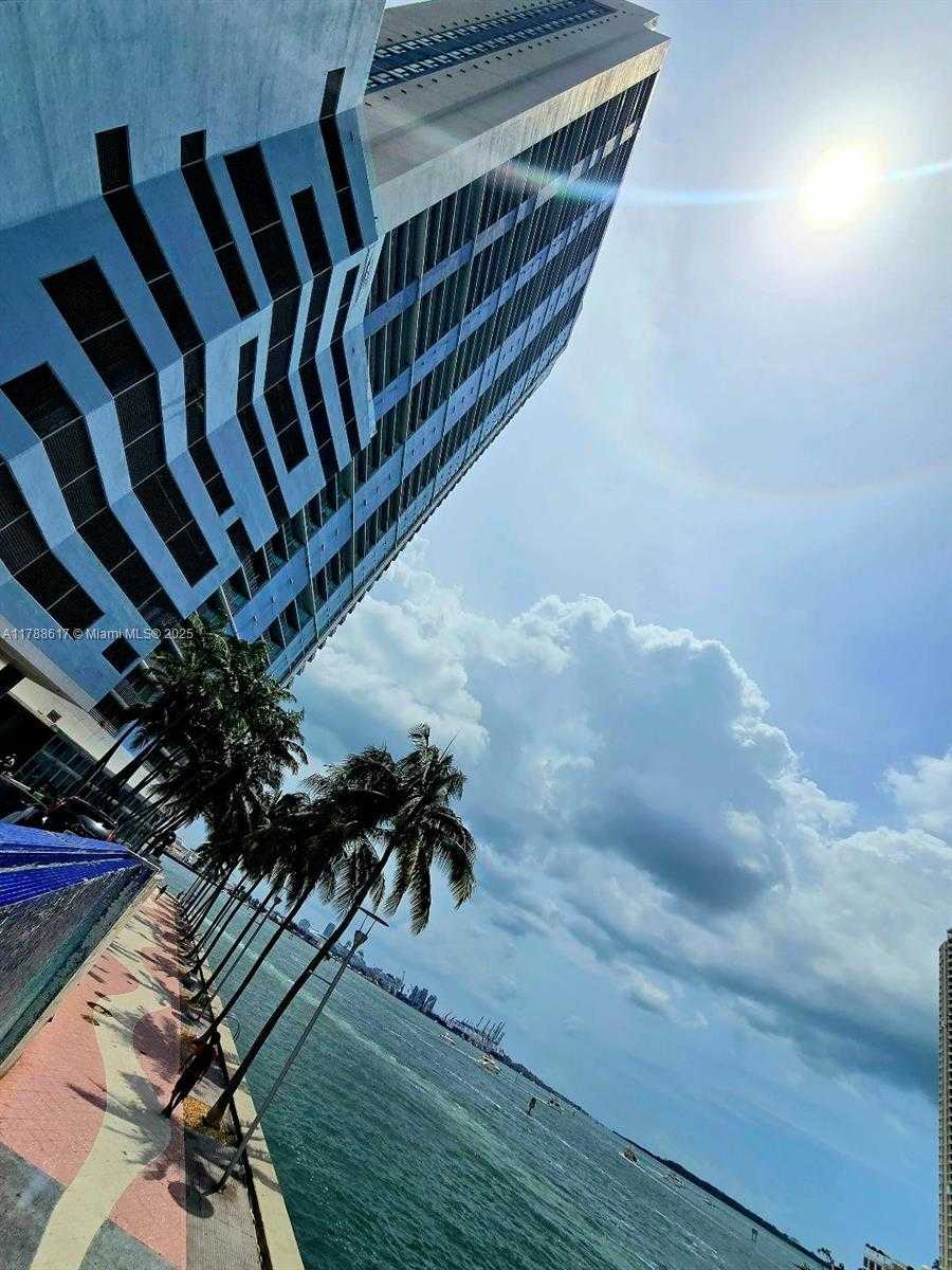 Small Image of 335 SOUTH BISCAYNE BLVD #812, Miami Number 26