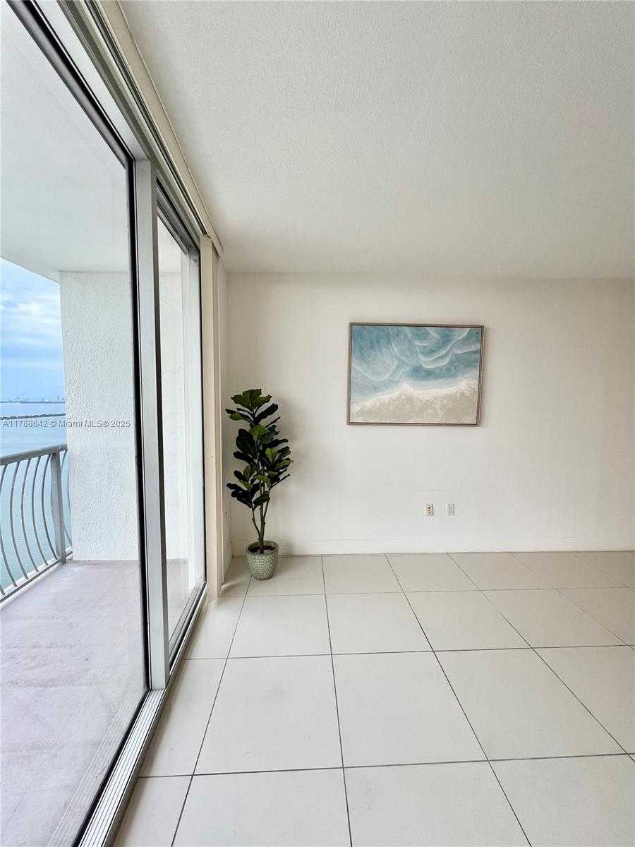 Small Image of 1750 NORTH BAYSHORE DR #5309, Miami Number 5