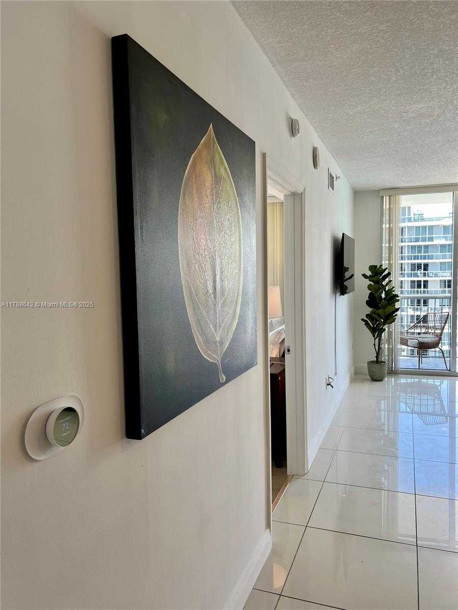 Small Image of 1750 NORTH BAYSHORE DR #5309, Miami Number 6