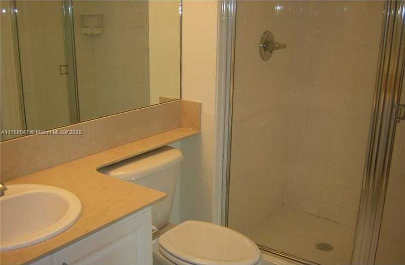 Small Image of 1155 BRICKELL BAY DR #301, Miami Number 10