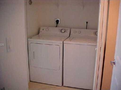 Small Image of 1155 BRICKELL BAY DR #301, Miami Number 11