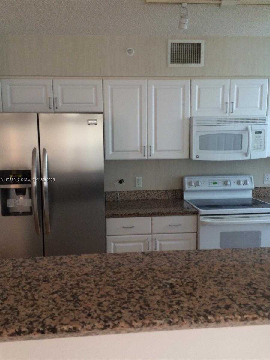 Small Image of 1155 BRICKELL BAY DR #301, Miami Number 12