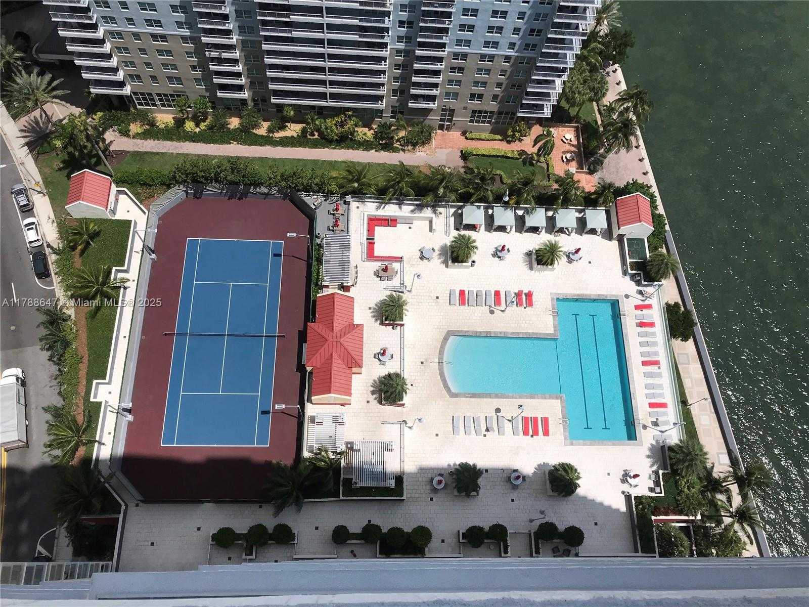 Small Image of 1155 BRICKELL BAY DR #301, Miami Number 21