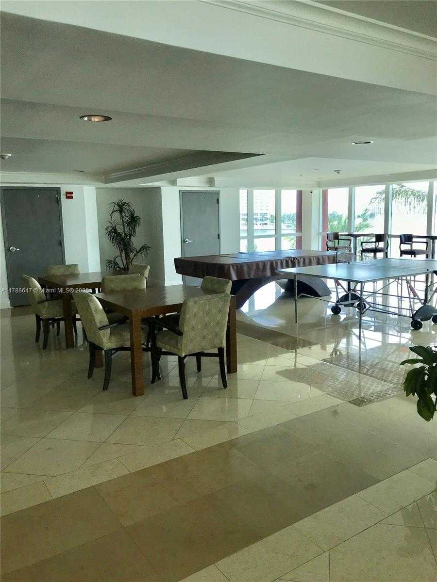 Small Image of 1155 BRICKELL BAY DR #301, Miami Number 27