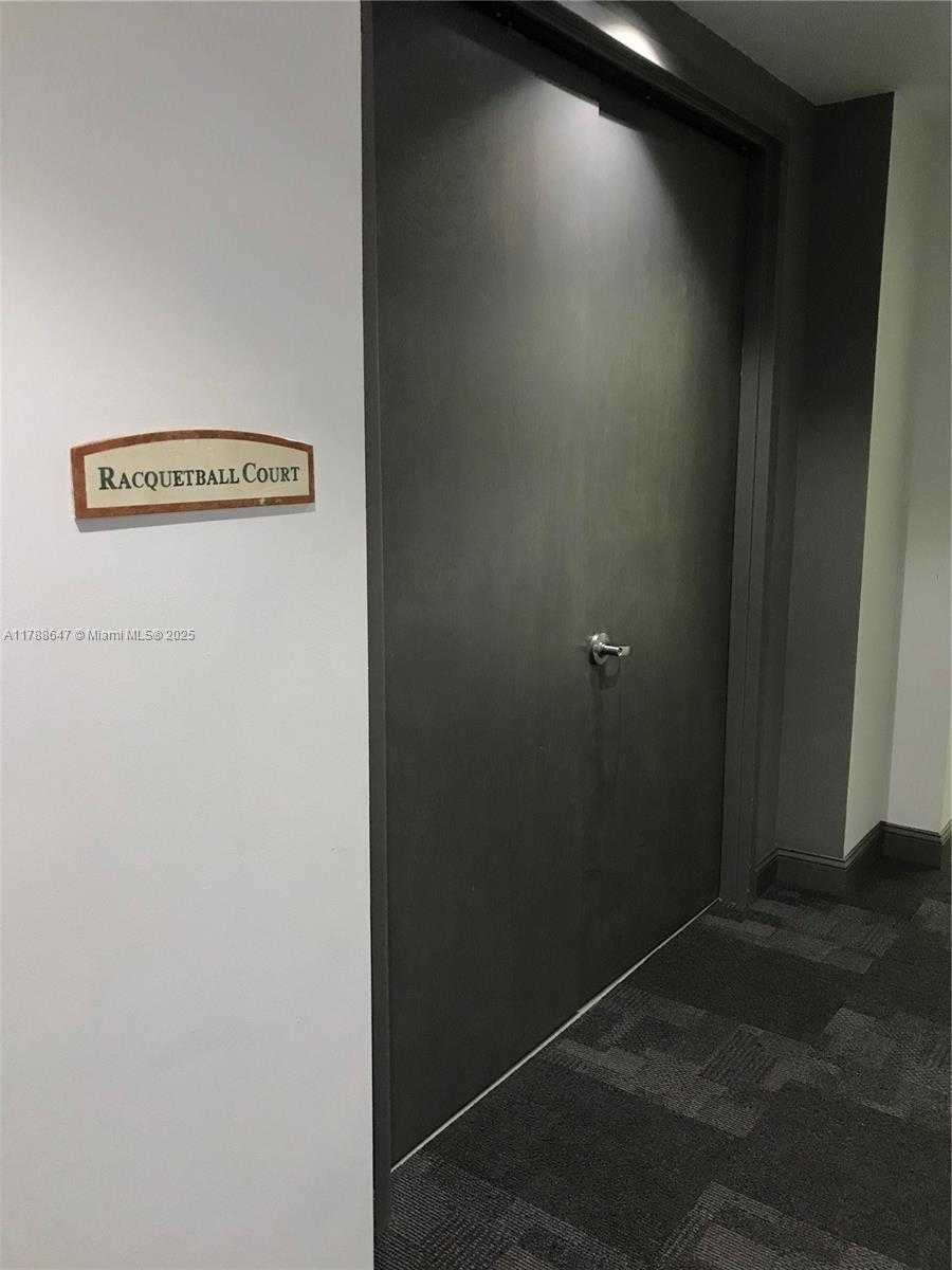 Small Image of 1155 BRICKELL BAY DR #301, Miami Number 32