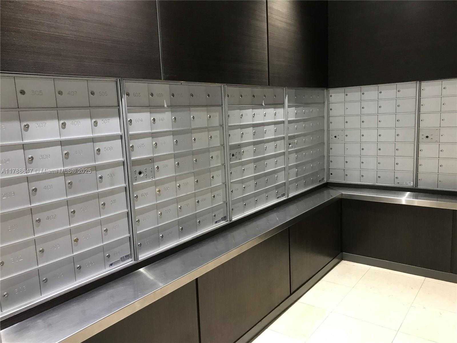 Small Image of 1155 BRICKELL BAY DR #301, Miami Number 36