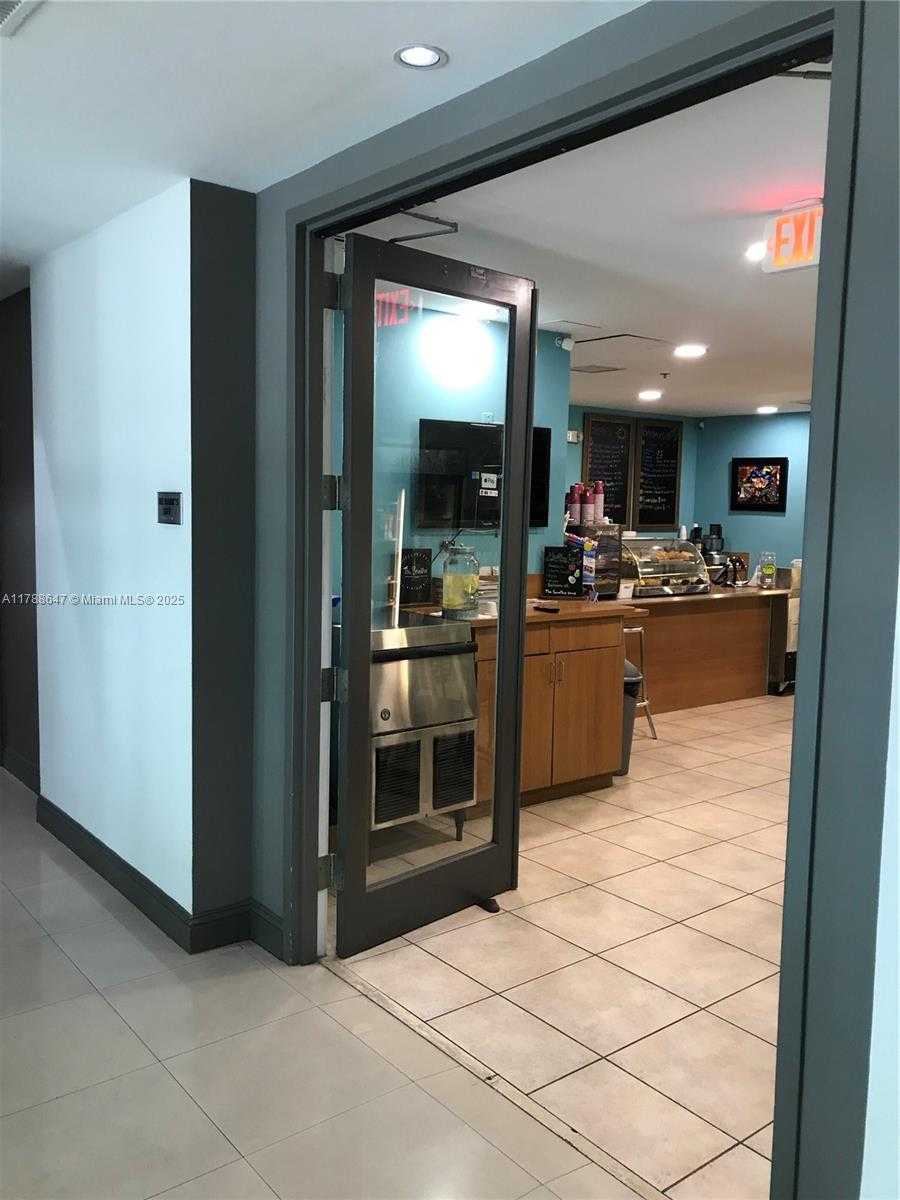Small Image of 1155 BRICKELL BAY DR #301, Miami Number 39