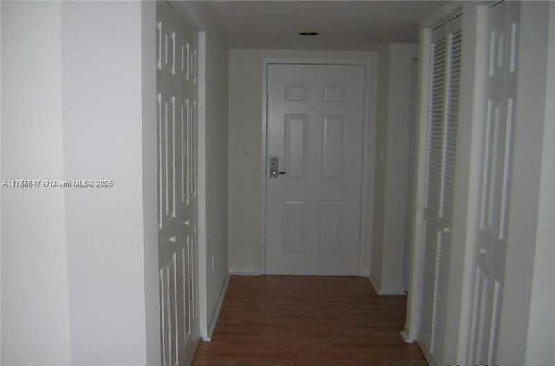Small Image of 1155 BRICKELL BAY DR #301, Miami Number 6