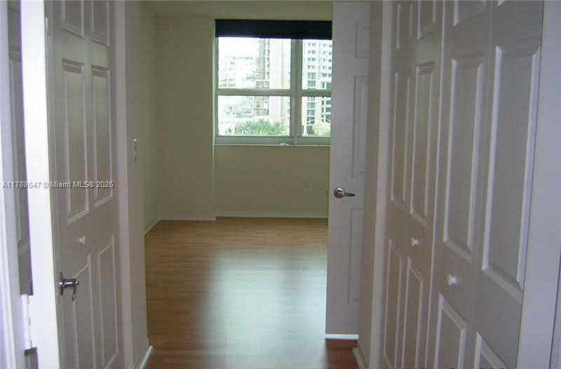 Small Image of 1155 BRICKELL BAY DR #301, Miami Number 9