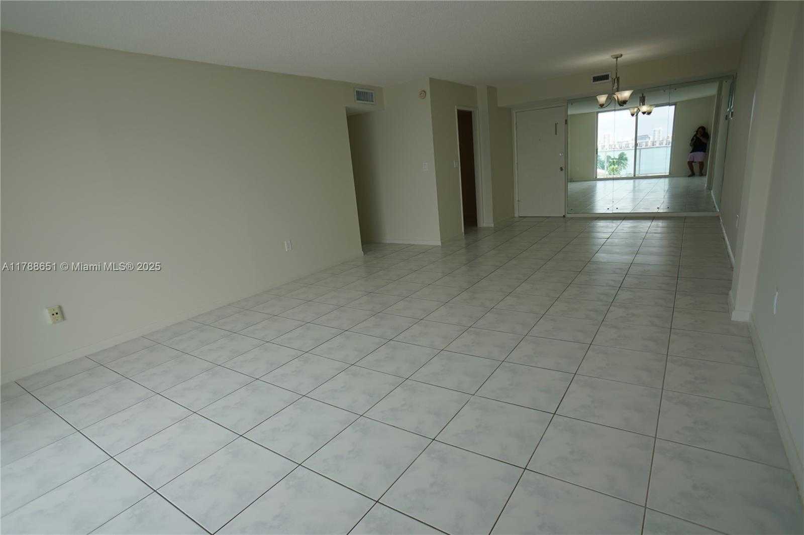 Small Image of 2841 NORTH EAST 163RD ST #703, North Miami Beach Number 16
