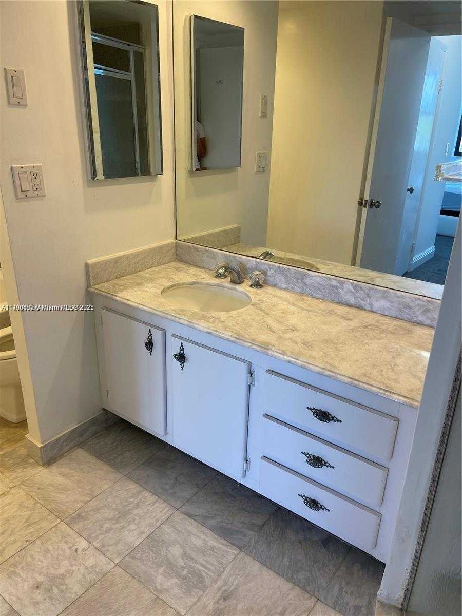 Small Image of 10101 EAST BAY HARBOR DR #405, Bay Harbor Islands Number 10