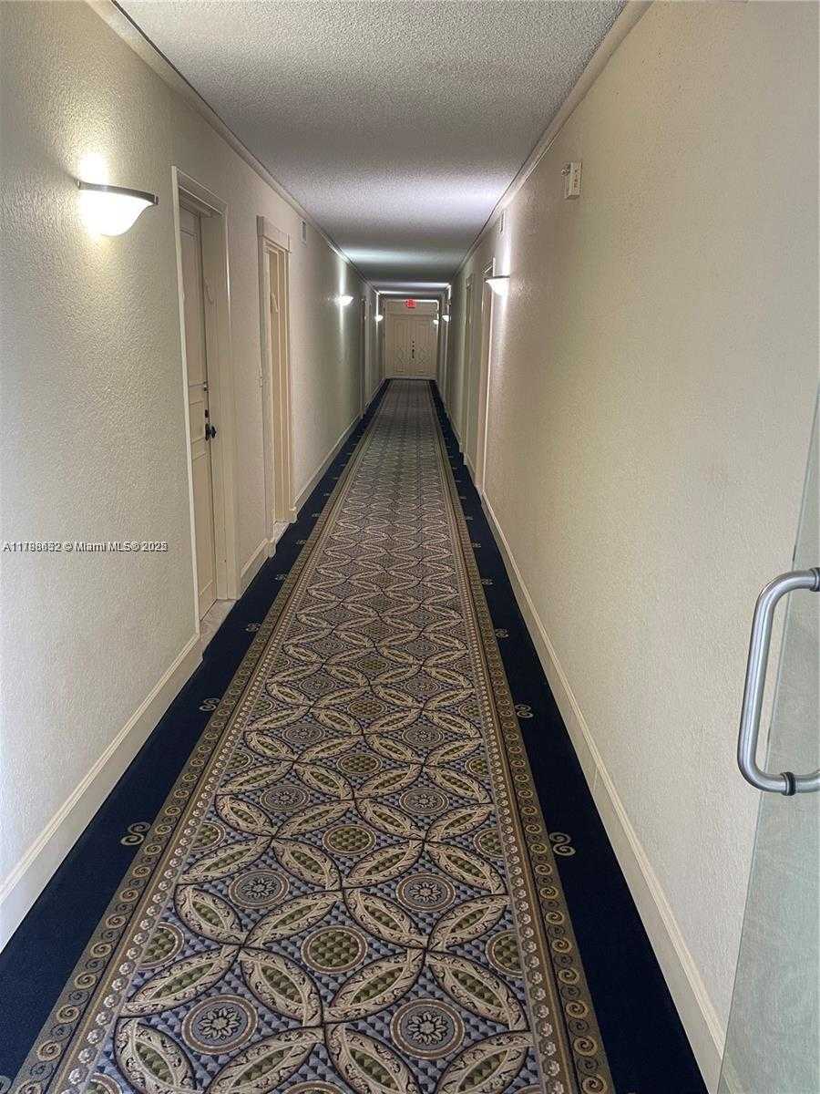 Small Image of 10101 EAST BAY HARBOR DR #405, Bay Harbor Islands Number 22