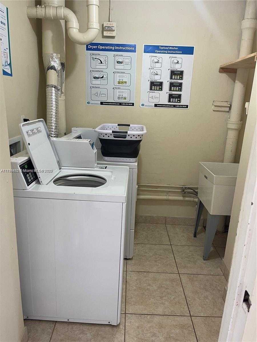 Small Image of 10101 EAST BAY HARBOR DR #405, Bay Harbor Islands Number 24