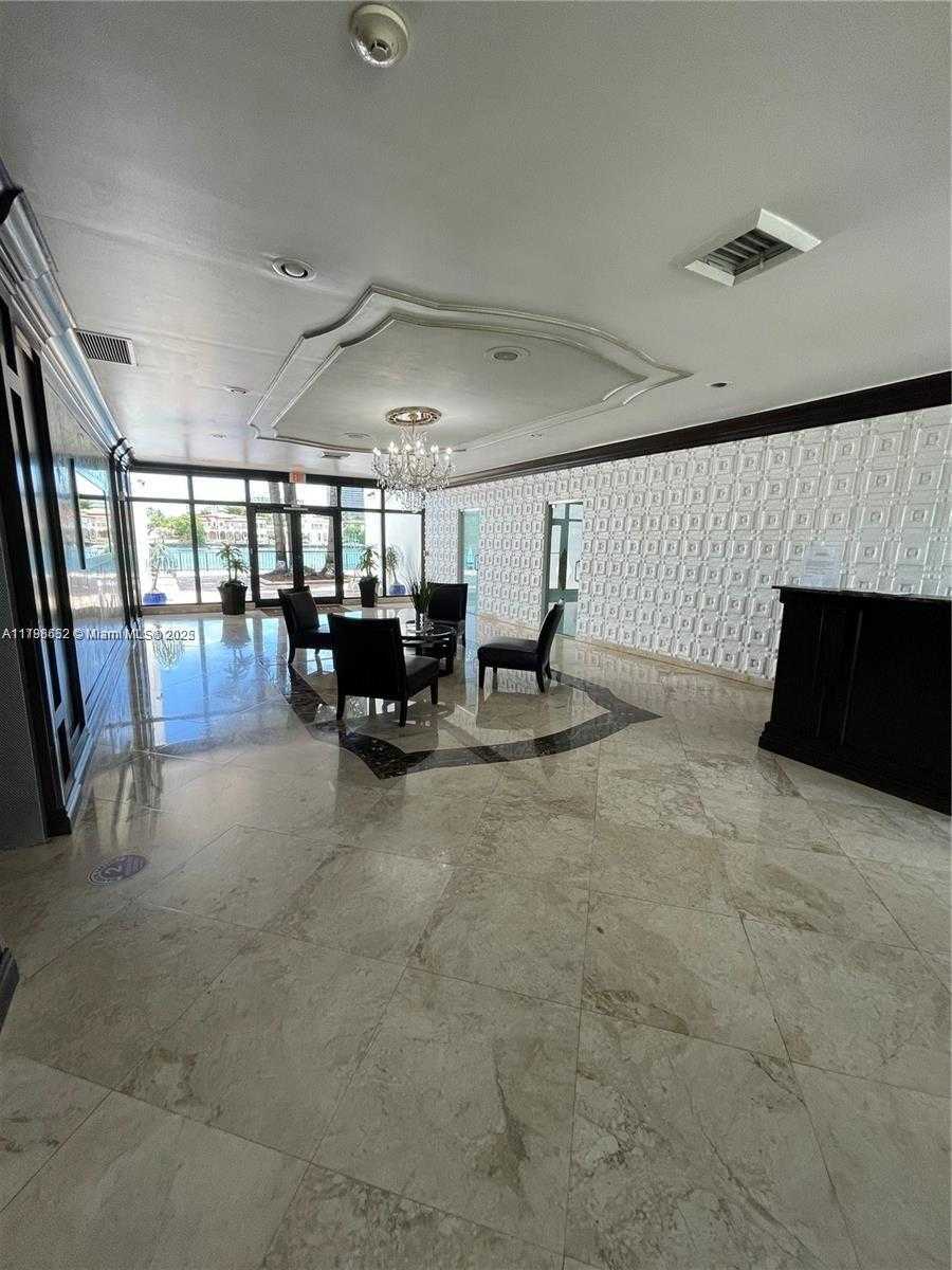 Small Image of 10101 EAST BAY HARBOR DR #405, Bay Harbor Islands Number 25