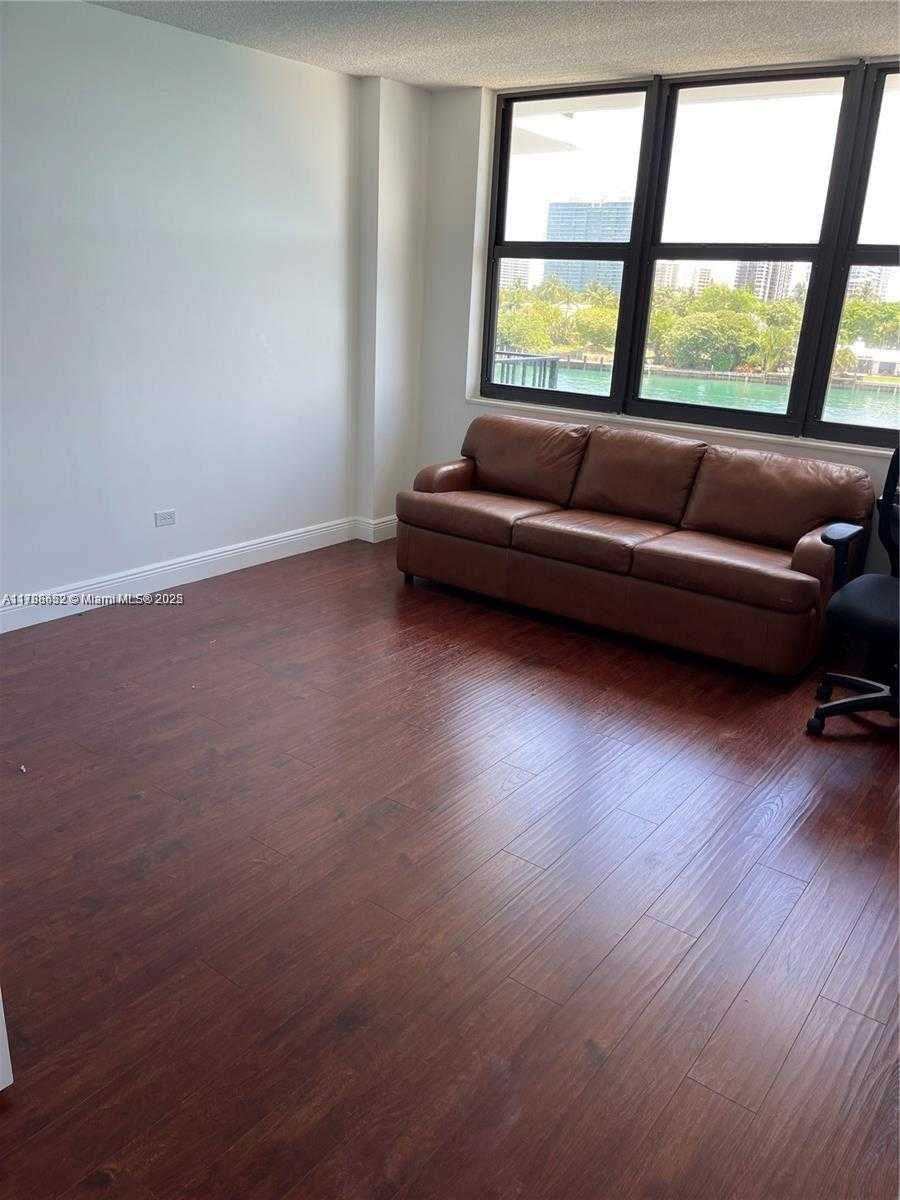 Small Image of 10101 EAST BAY HARBOR DR #405, Bay Harbor Islands Number 8