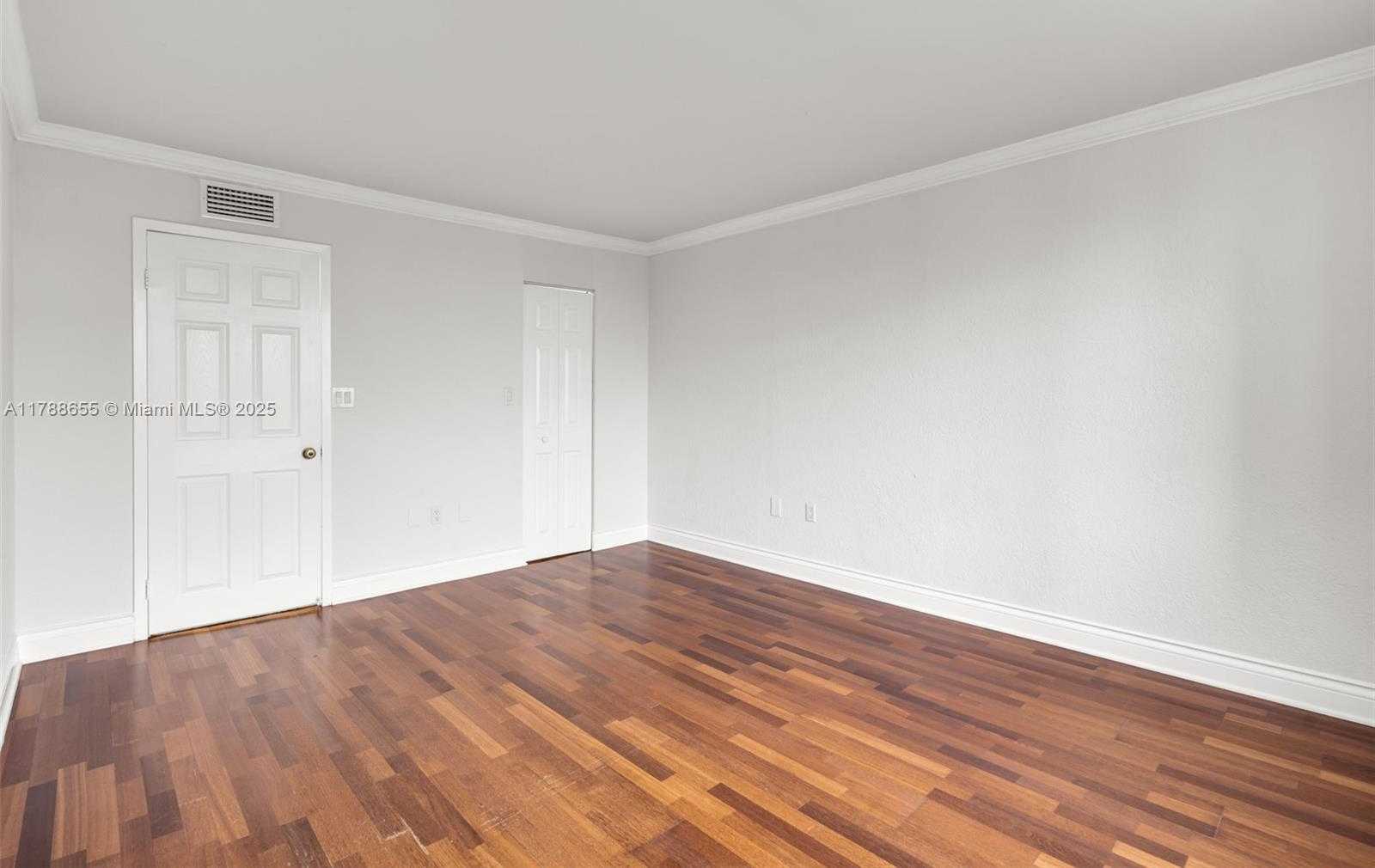 Small Image of 2333 BRICKELL AVE #1717, Miami Number 12
