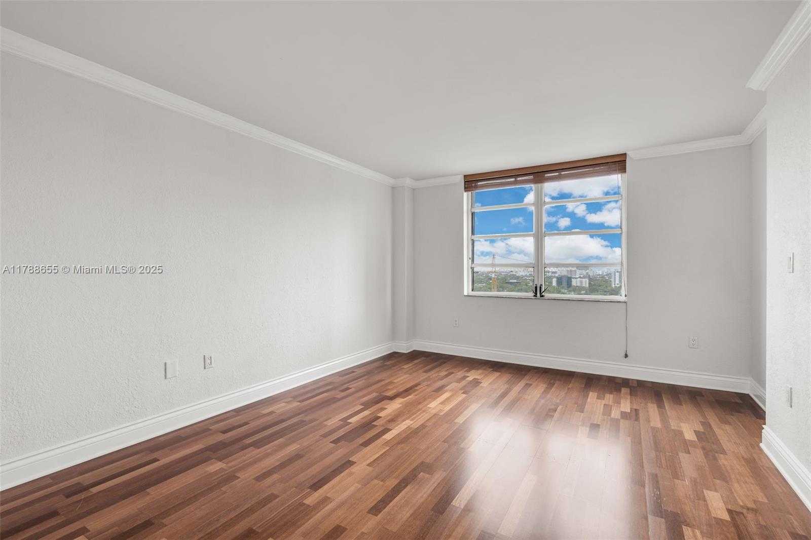 Small Image of 2333 BRICKELL AVE #1717, Miami Number 13
