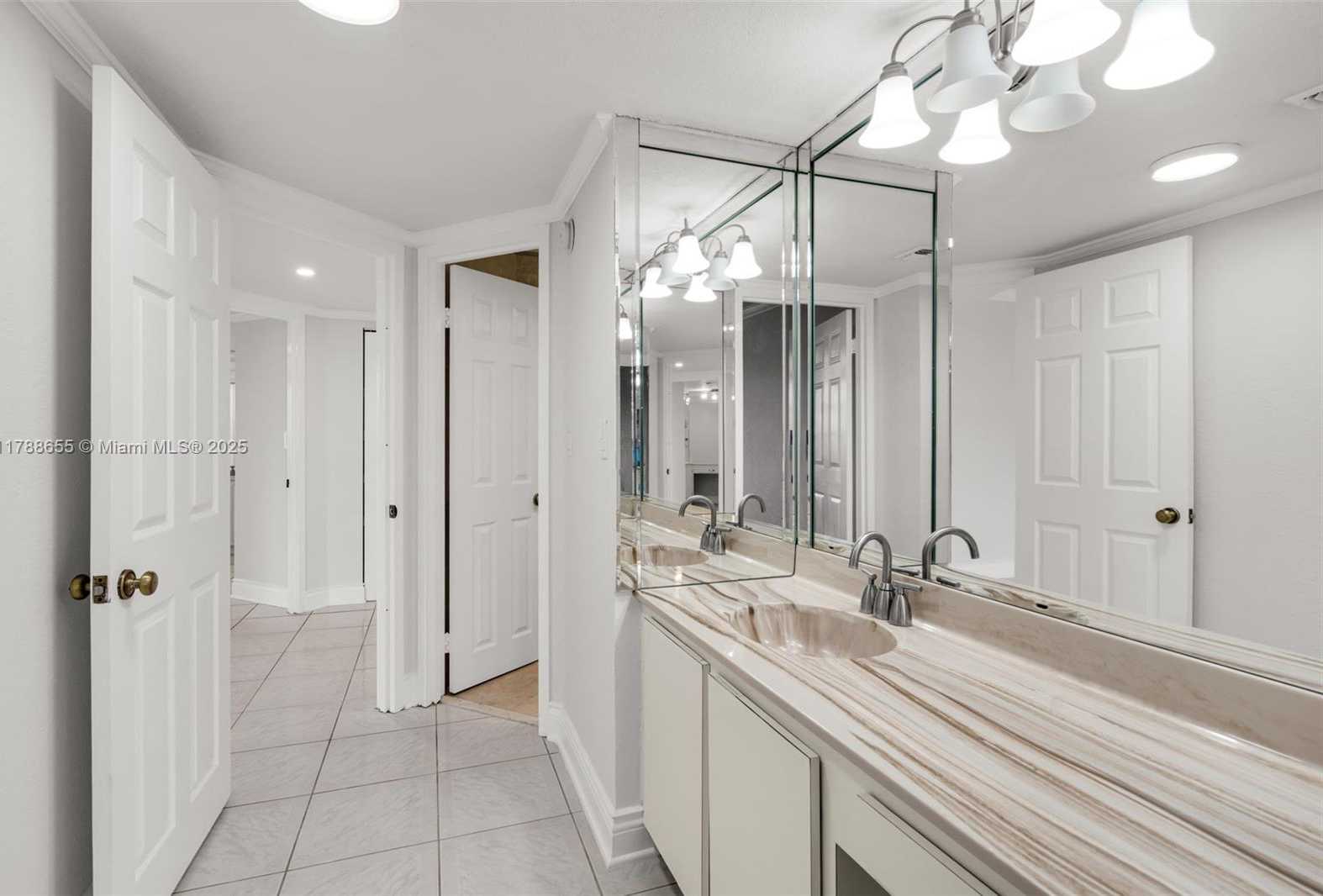 Small Image of 2333 BRICKELL AVE #1717, Miami Number 15