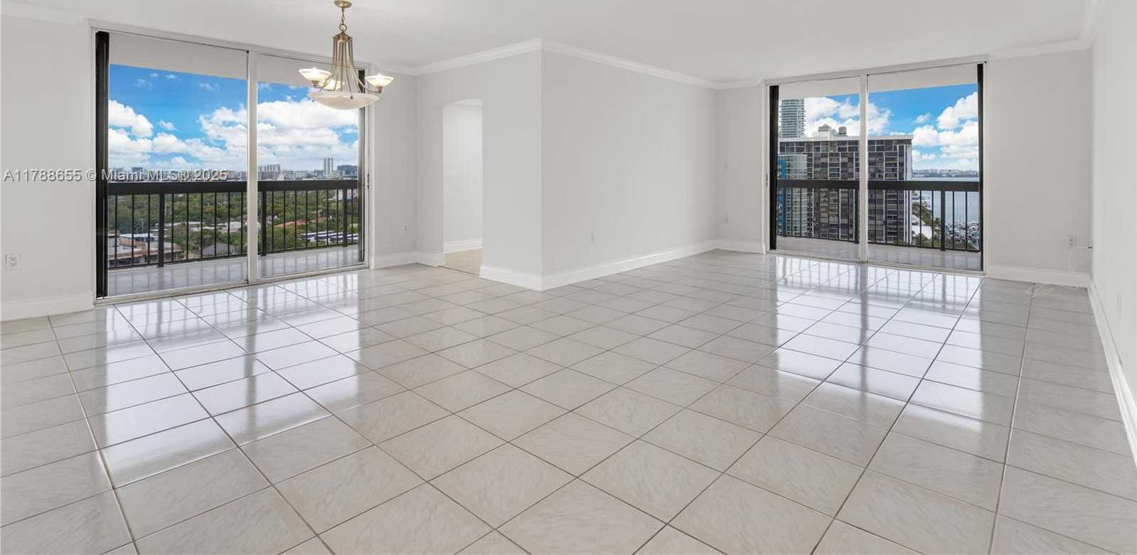 Small Image of 2333 BRICKELL AVE #1717, Miami Number 2