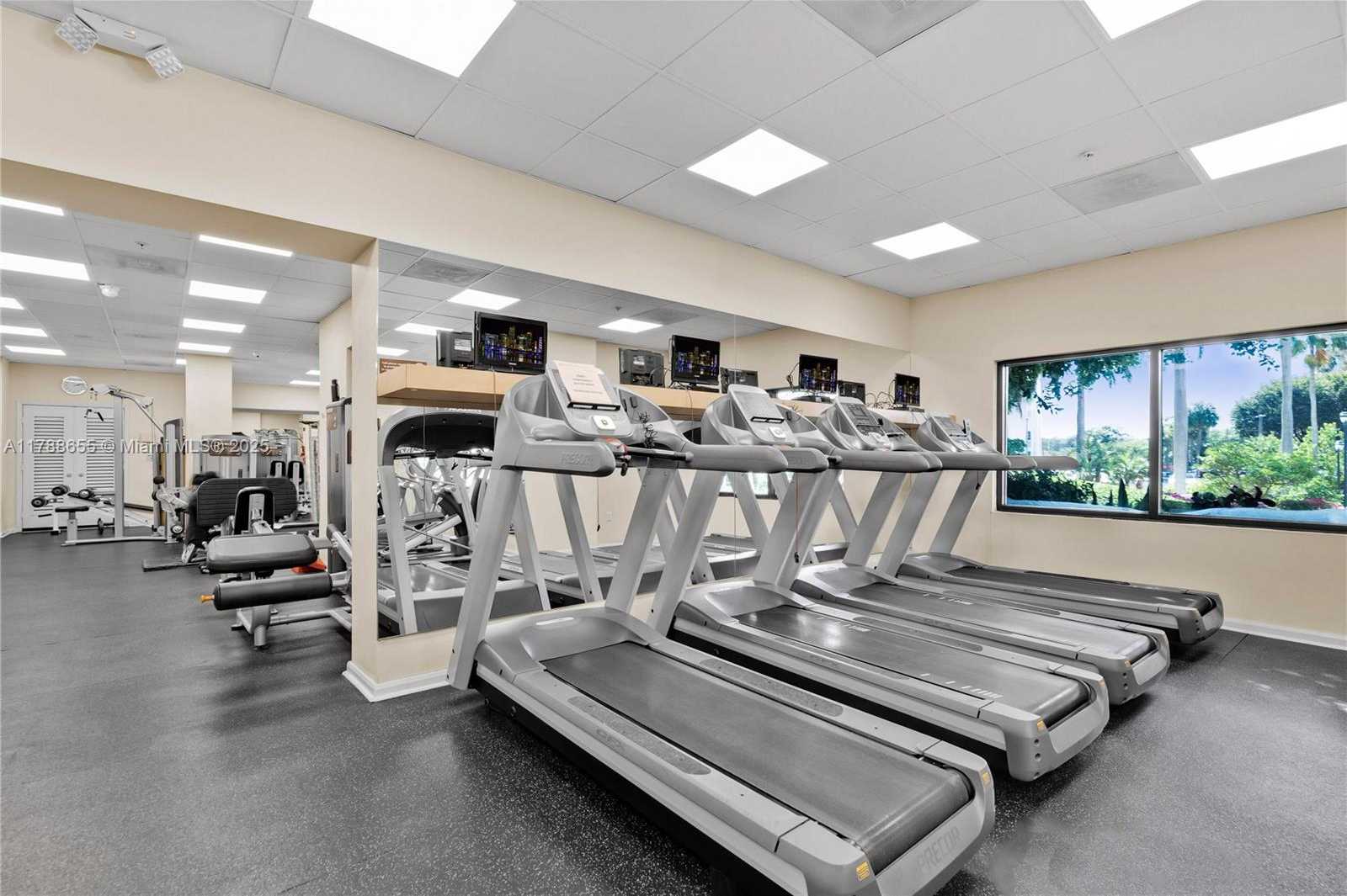 Small Image of 2333 BRICKELL AVE #1717, Miami Number 29