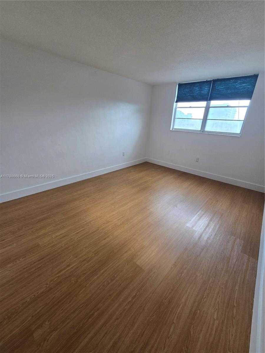 Small Image of 12590 NORTH EAST 16TH AVE #403, North Miami Number 12