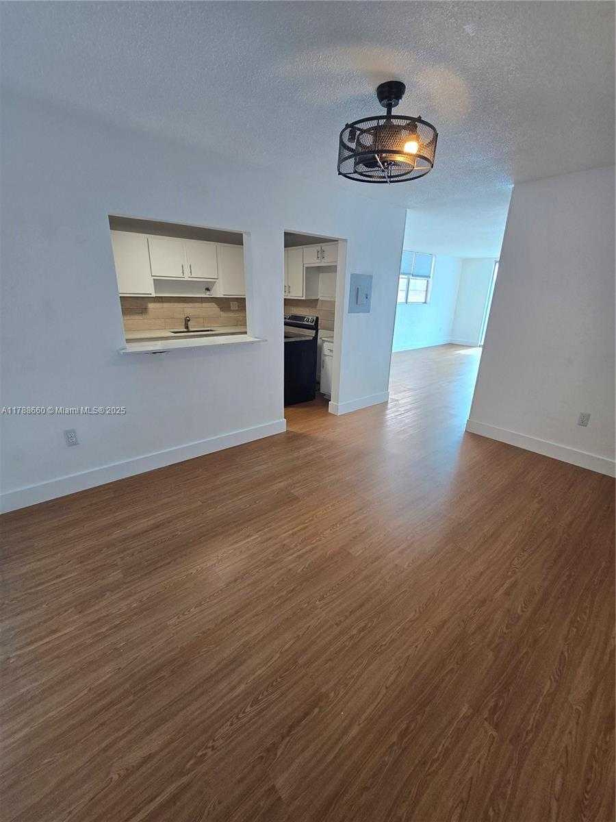Small Image of 12590 NORTH EAST 16TH AVE #403, North Miami Number 2